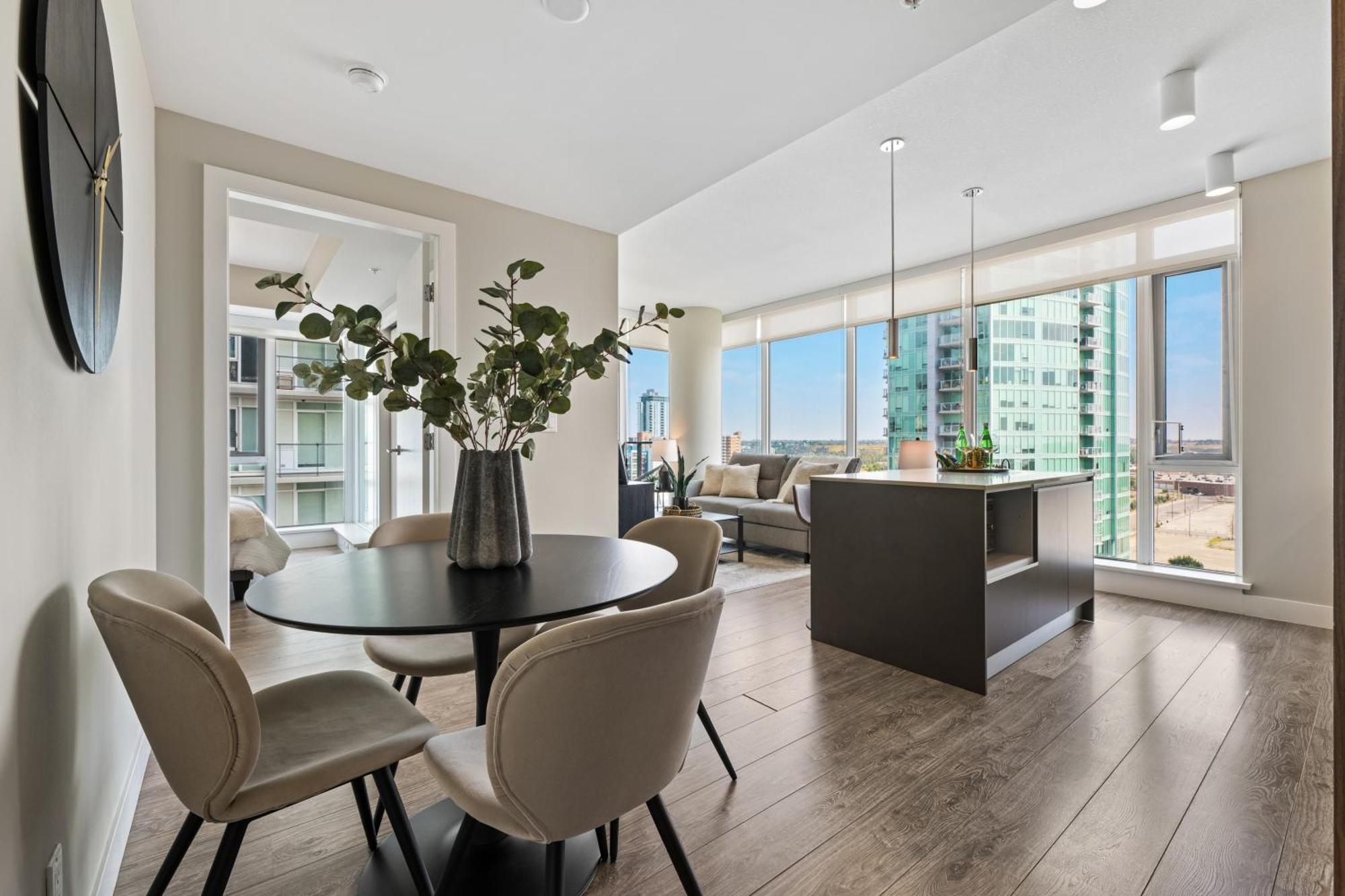 Modern Suite Calgary Downtown 5 Min Walk Stampede Екстериор снимка