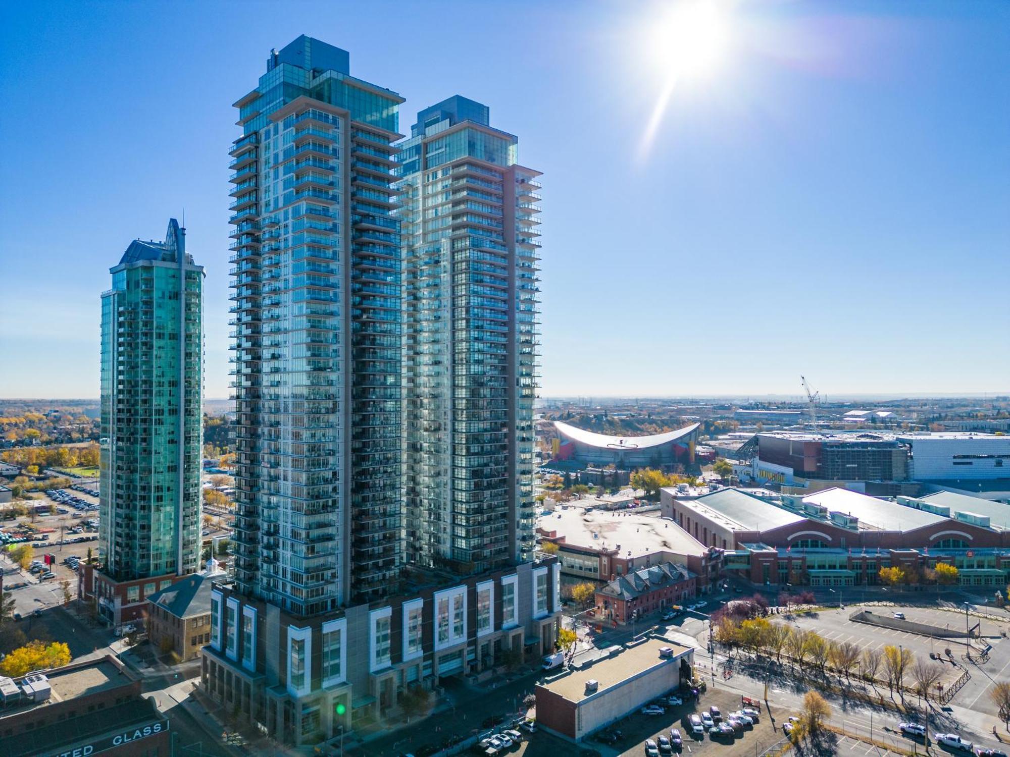 Modern Suite Calgary Downtown 5 Min Walk Stampede Екстериор снимка
