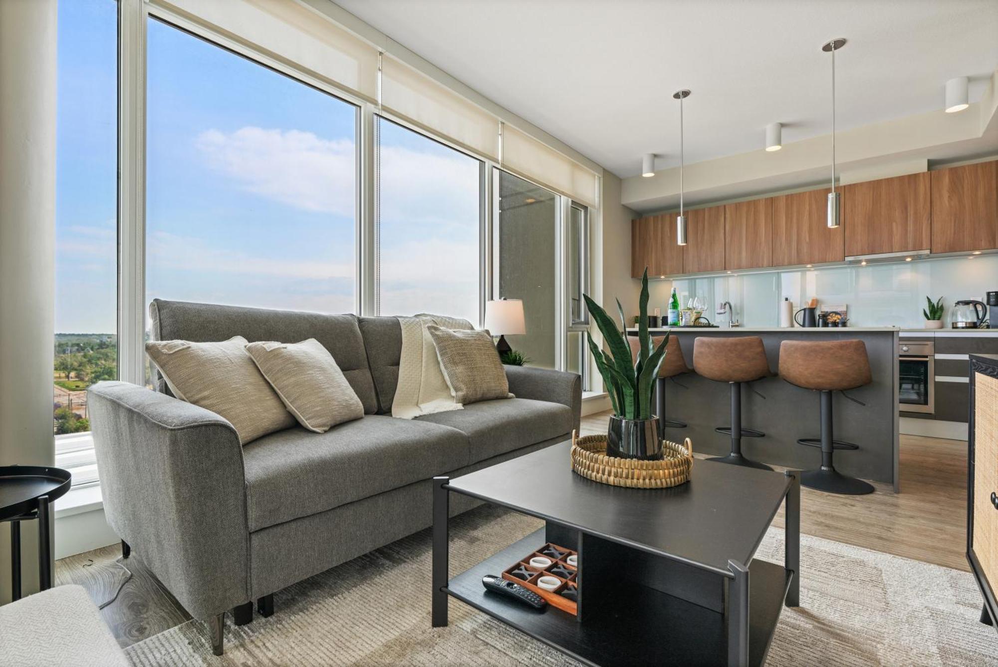 Modern Suite Calgary Downtown 5 Min Walk Stampede Екстериор снимка