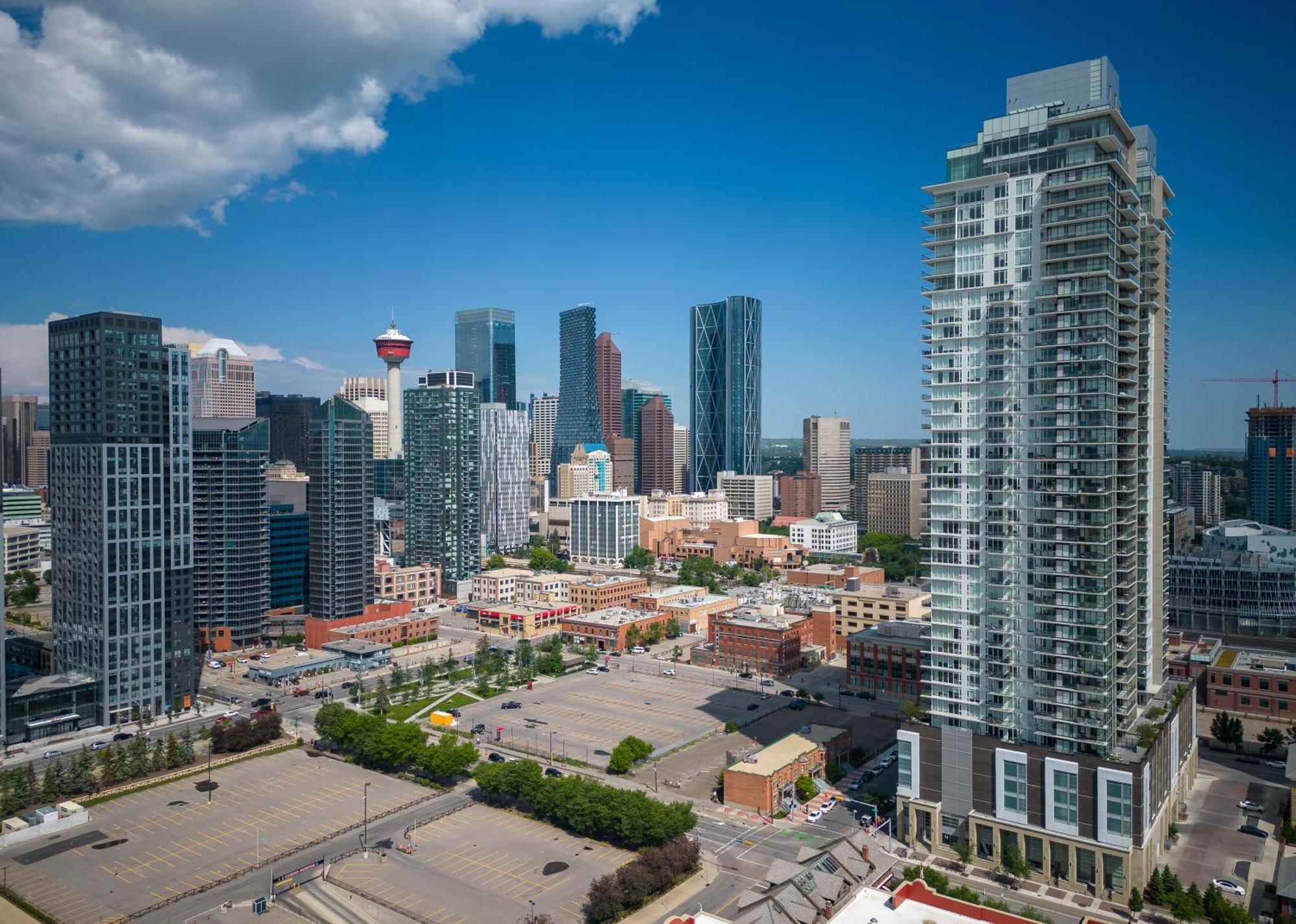 Modern Suite Calgary Downtown 5 Min Walk Stampede Екстериор снимка