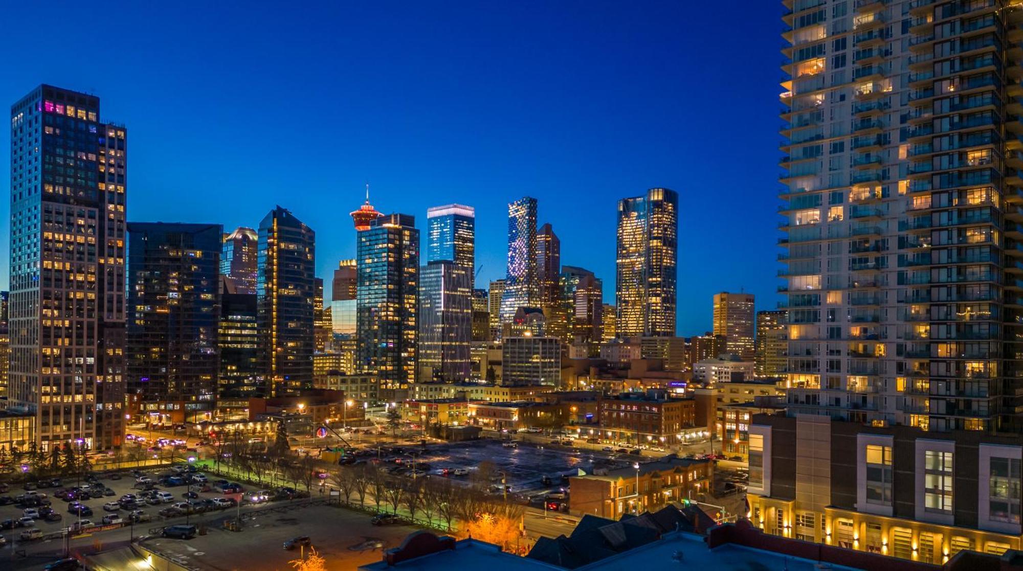 Modern Suite Calgary Downtown 5 Min Walk Stampede Екстериор снимка