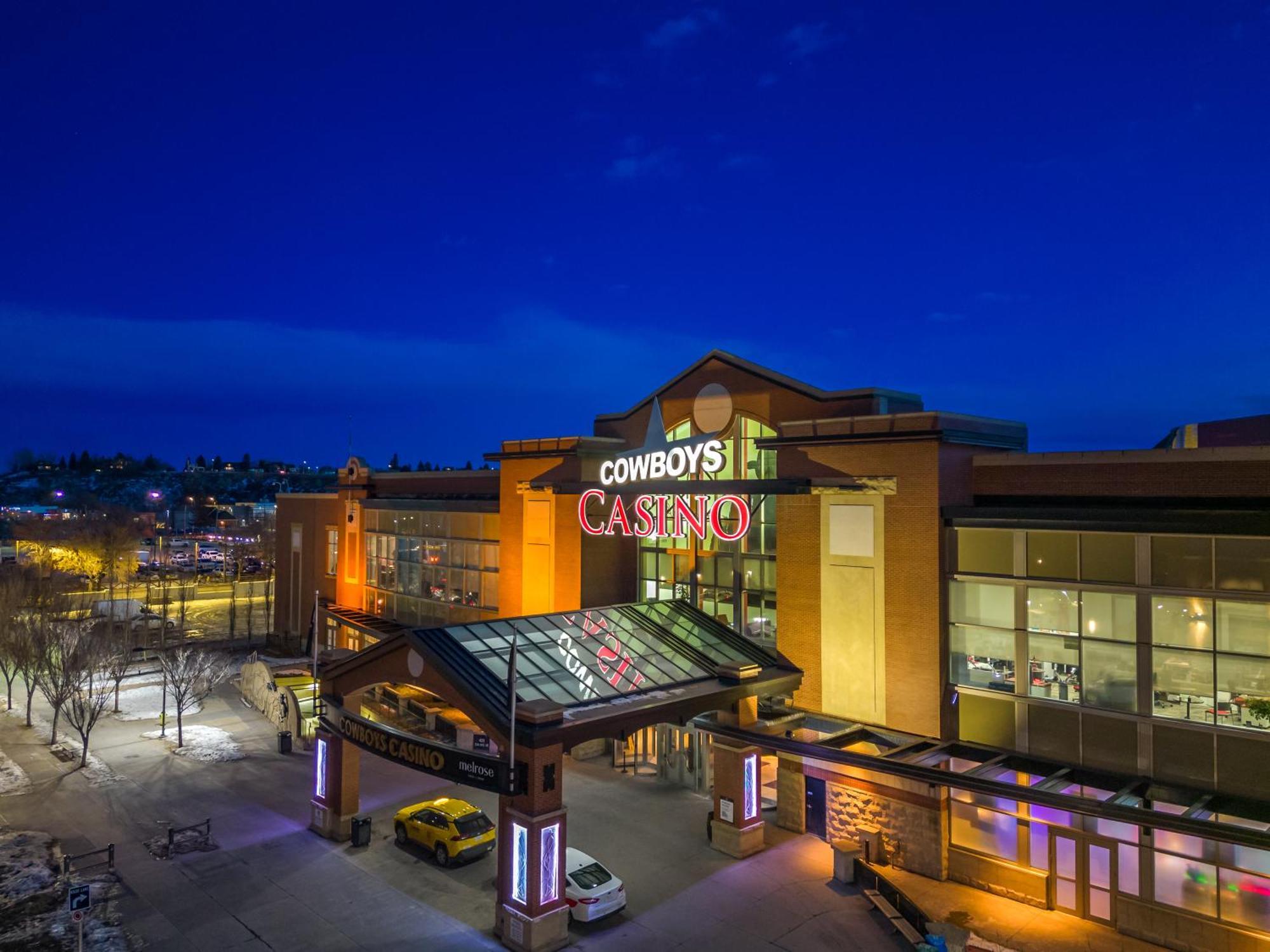 Modern Suite Calgary Downtown 5 Min Walk Stampede Екстериор снимка