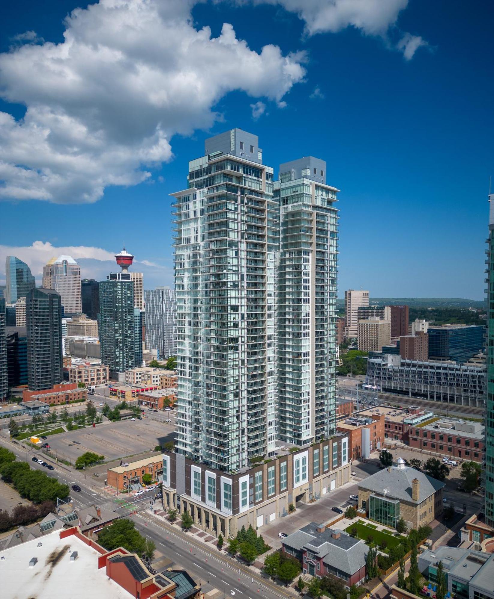 Modern Suite Calgary Downtown 5 Min Walk Stampede Екстериор снимка
