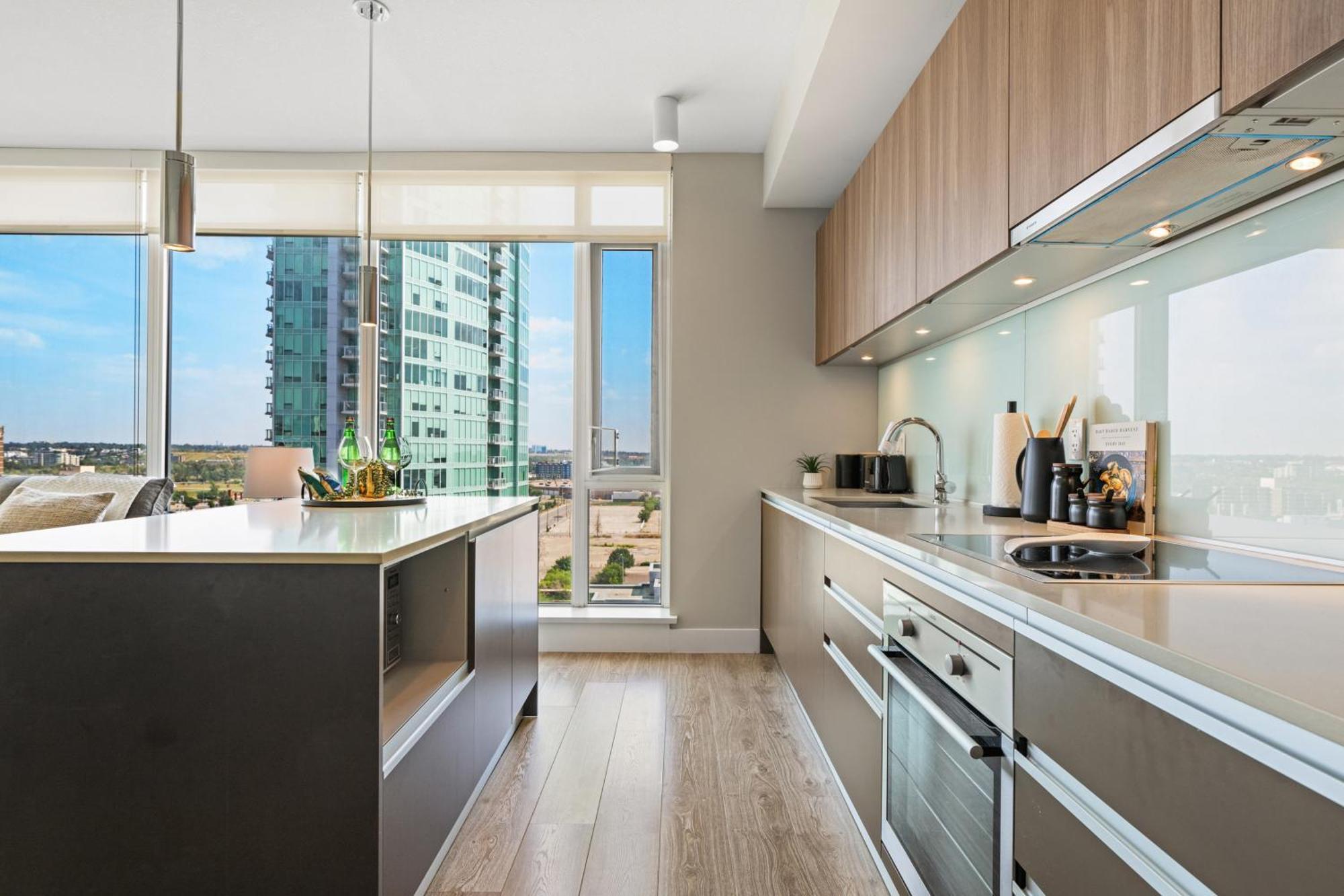 Modern Suite Calgary Downtown 5 Min Walk Stampede Екстериор снимка